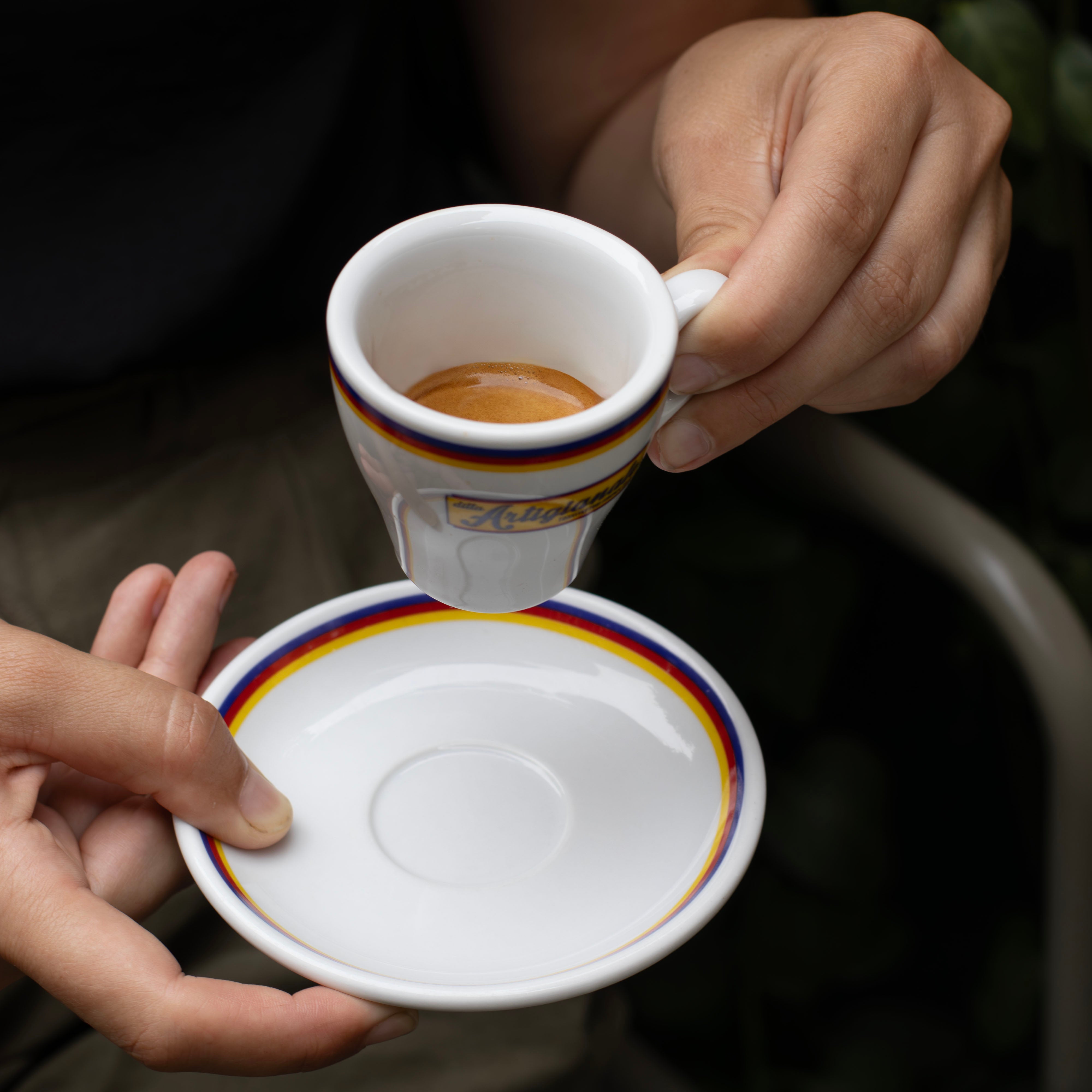 Caffè per macchina De'Longhi: quale scegliere per un espresso davvero buono?